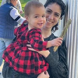 Meet your Posher, Ronni